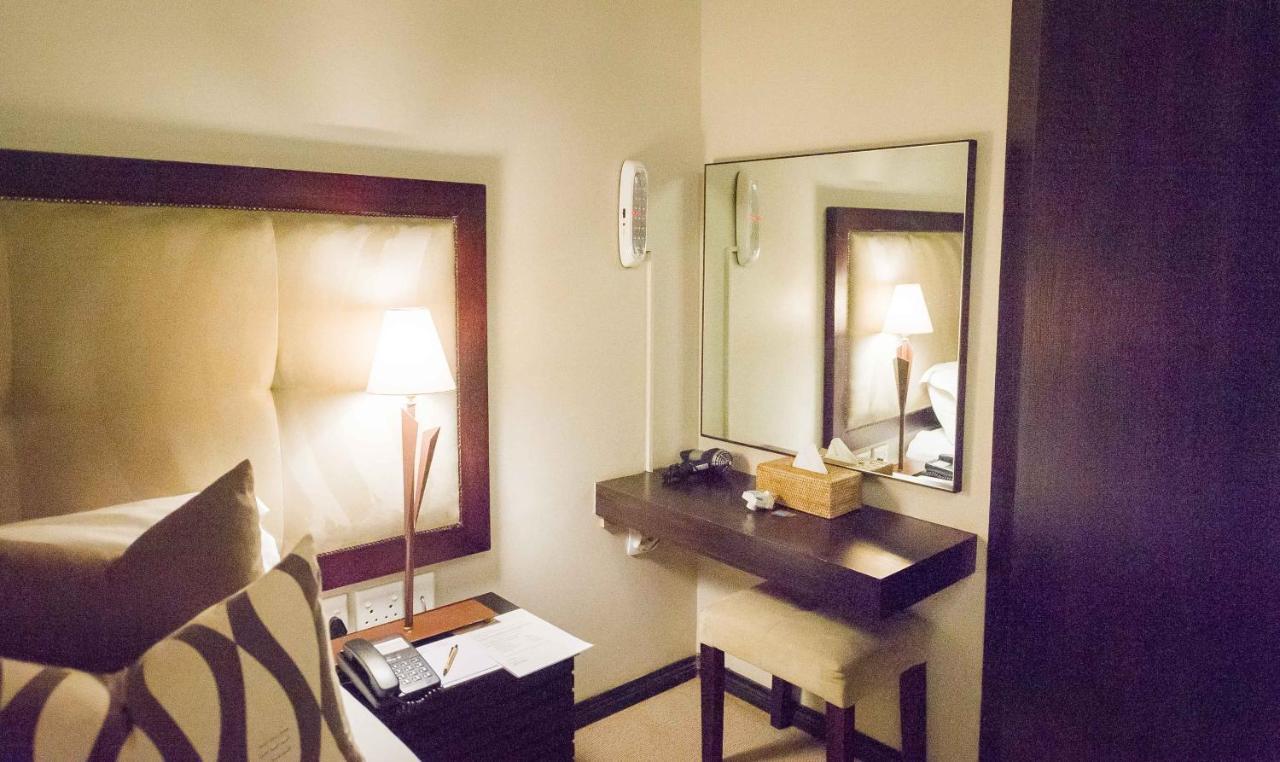The Blades Hotel Pretoria Luaran gambar